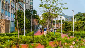 A jogging track of about 450m stretches along the north-east boundary of the park, available for leisure stroll or exercise, promoting an active and healthy lifestyle for the community.